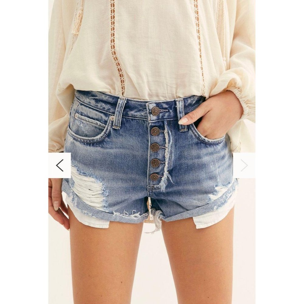(Sold) Free People Romeo Rolled Cut Off Shorts - Picture 5 of 10